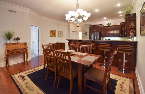 Young Harris Condo | Lake-view ground-level condo with pool, jetted tub - walk to marina/restaurants
