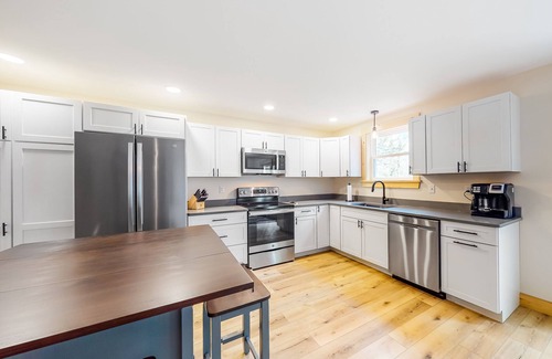 Greenville House | Lake-View Home Centrally Located with Convenient Access to Water - Dog-Friendly