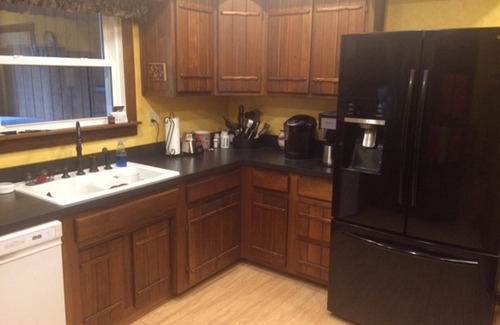 Jamestown House | Lake view home in quiet neighborhood near Xenia and Cedarville