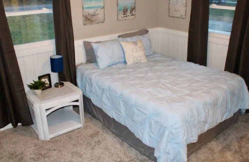 Whitehall House | Lake View Home