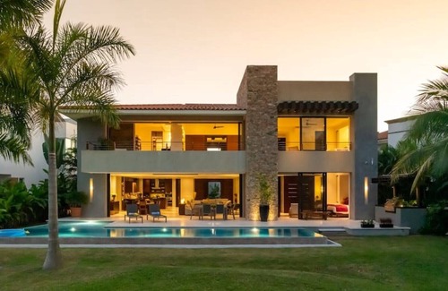 Nuevo Vallarta House | Lake View House In El Tigre Golf Club Near The Beach