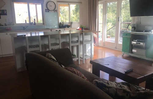 Upper Moutere House | Lake view House ,beautiful country living .Amazing views of lake ,mountains