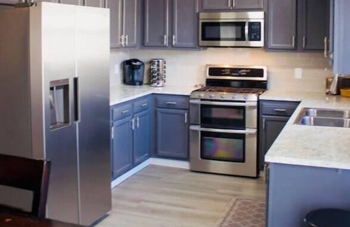 Akron House | Lake View House-Trail access/Dog Friendly- 3 Bdrm