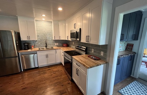Canyon Lake Cabin | Lake View house with park like yard. New cowboy pool to beat the heat !