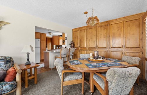 Rapid City House | Lake View Lodge Thirty Minutes from Mt Rushmore - In Rapid City On Canyon Lake Thirty Minutes from Mt Rushmore