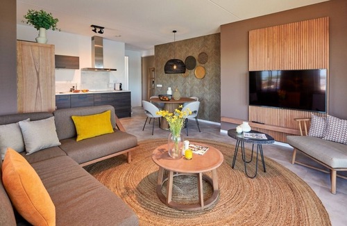 Thorn Apartment | Lake View Maisonette 4p