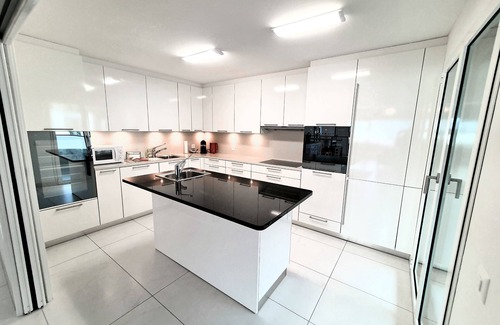 Locarno Apartment | Lake View Penthouse 701