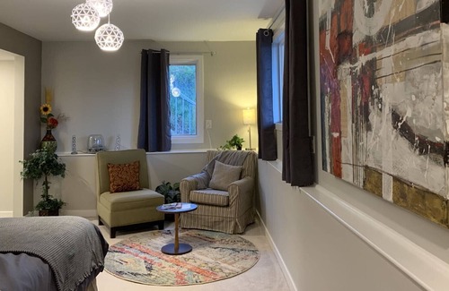 Central Okanagan Apartment | Lake View Private STUDIO Suite - 2 mins drive to Beach Ave/Downtown