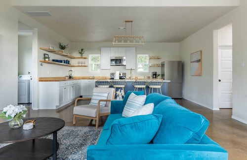 Canyon Lake House | Lake-View Retreat at Canyon Lake