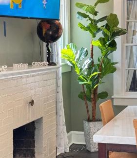 Hampton Apartment | Lake view
