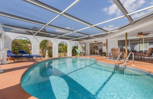 Fort Myers House | Lake View - Villa Royale - Roelens Vacations