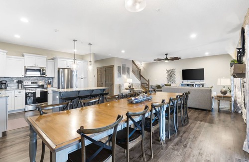 Table Rock House | Lake Views, Indoor/Outdoor Pool, Hot Tub, GameRoom