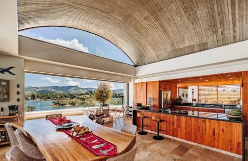 El Penol Villa | Lake Villa, una Extraordinaria Mansión con una Vista Increible