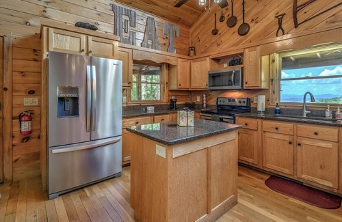 Ridges Over the Lake Cabin | Lake Vista Lodge- Beautiful Mountain and Lake View | Hot Tub | Game Room | Firepit