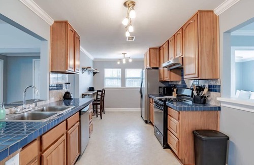 Venetia House | Lake w/Dock & Fenced Yard-Sunny Side at Dog River