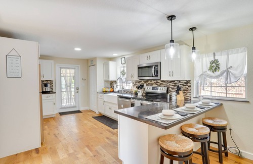 Lake Wales Cottage | Lake Wales Vacation Rental w/Screened-In Porch!