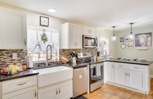 Lake Wales Cottage | Lake Wales Vacation Rental w/Screened-In Porch!