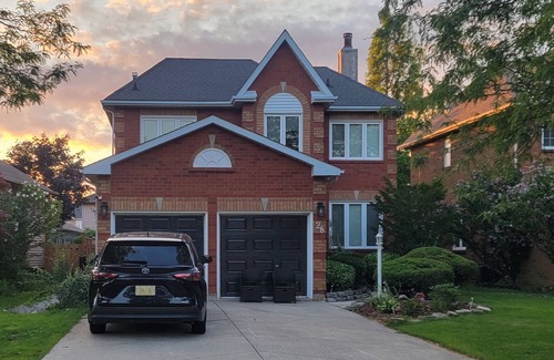 Stoney Creek Apartment | Lake Walk House a 3 Bed 2 Bath Basement Apartment in the Golden Horseshoe
