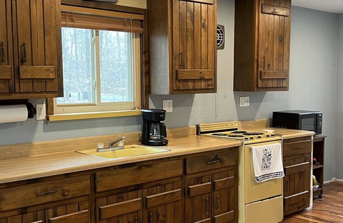 Greentown Ski Chalet | Lake Wallenpaupack Family Chalet with Lake Views