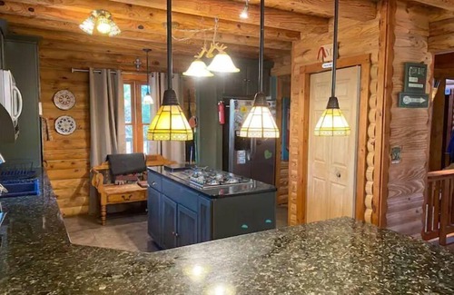 Greentown House | Lake Wallenpaupack Heaven's Haven hottub beach rights
