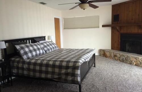 Auburndale House | Lake Whistler Hideaway