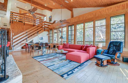 Morgan House | Lake Whitney Cabin with Hot Tub and Fire Pit!