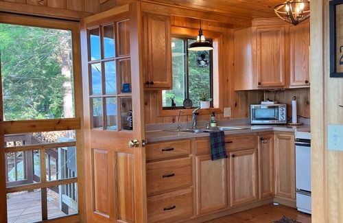 Tuftonboro House | Lake Winni Waterfront Whortleberry Island Cottage, Private Beach, BOAT Required