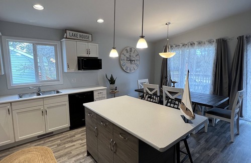 Winnipeg Beach Cabin | π¨π¦ Lake Winnipeg Fishing All-Seasonal Retreat