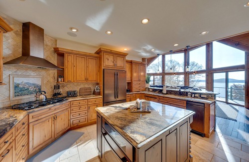 Merrimac Cabin | Lake Wisconsin Lodge w/ Dock & Pool Near Skiing!