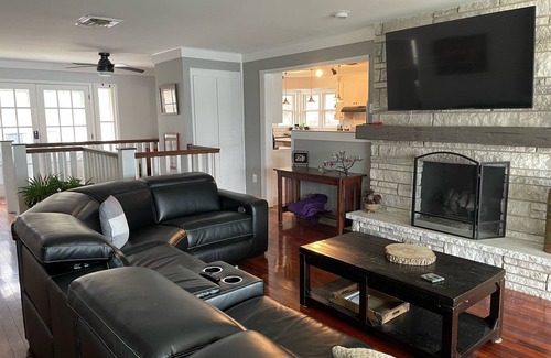 Lodi House | Lake Wisconsin - Sunset Bay Stunner