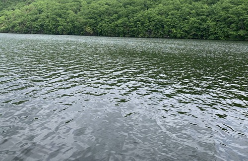 Stevenson Cottage | Lake Zoar cozy 2 Bedroom 1 Bath cottage