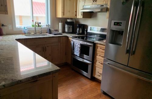 Lakefield House | Lakefield Cottage on Otonabee River