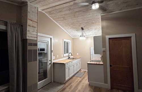 Hayward Cabin | Lakefront 2Bed 1Bath with enclosed screen porch. Westerly view GORGEOUS Sunsets!
