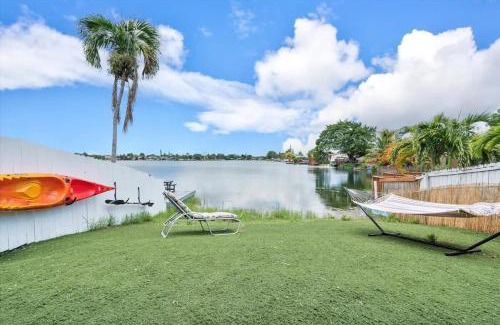 Hollywood House | Lakefront 3 Bdrm Ftl Beach & Hard Rock Casino
