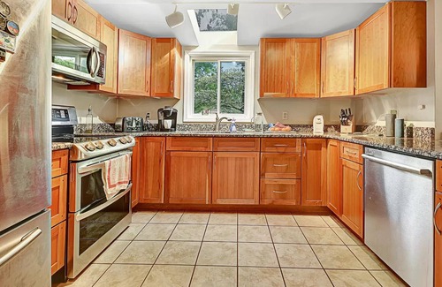 Andersonville Villa | Lakefront 3-bedroom 2-bath apartment on Norris Lake. Just minutes from Knoxville