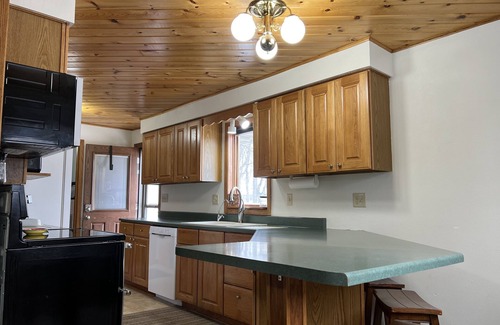 Madison Lake House | Lakefront 3-bedroom vacation home- Summer dates available