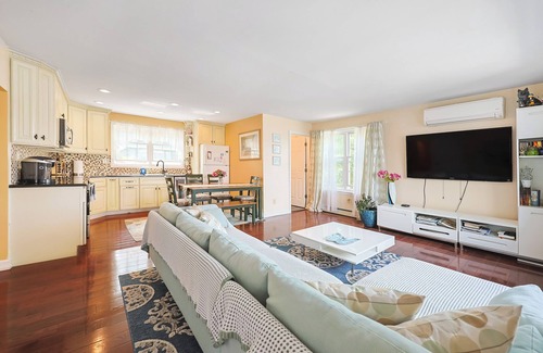 Glasser Apartment | LAKEFRONT - 3-bedroom apartment on Lake Hopatcong - Main Lake Views