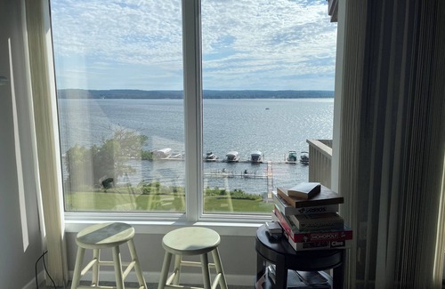 Dewittville Condo | Lakefront 3-bedroom condo with AC and WiFi on Lake Chautauqua