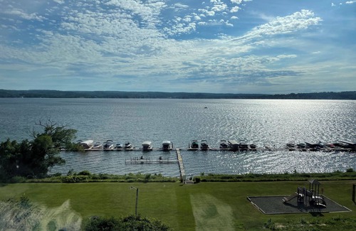 Dewittville Condo | Lakefront 3-bedroom condo with AC and WiFi on Lake Chautauqua