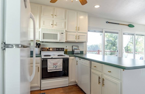 Falls of Rough House | Lakefront 3BR/2BA-Wake Up to Views, Private Master Suite, Deck & Firepits!
