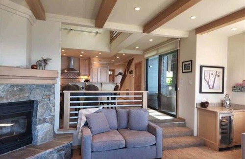 Brockway House | Lakefront 4-Bedroom Townhome with Stunning Views at Brockway Springs- #8