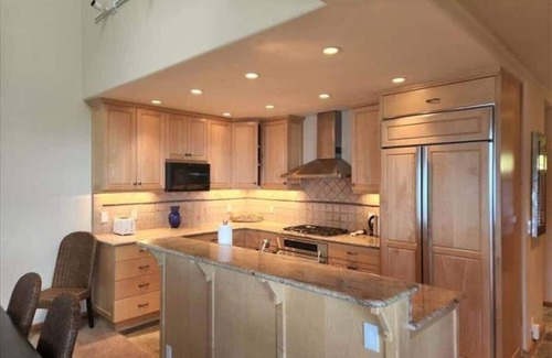 Brockway House | Lakefront 4-Bedroom Townhome with Stunning Views at Brockway Springs- #8