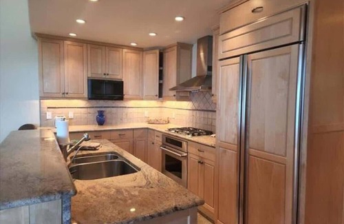 Brockway House | Lakefront 4-Bedroom Townhome with Stunning Views at Brockway Springs- #8