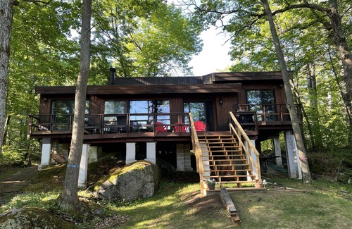 Gravenhurst Cottage | Lakefront 4-Season Cottage on Muskoka's Kahshe Lake