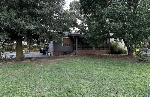 Union County House | Lakefront 4acre Lake Close to Charlotte Perfect for Weddings+Venues+Family Fun