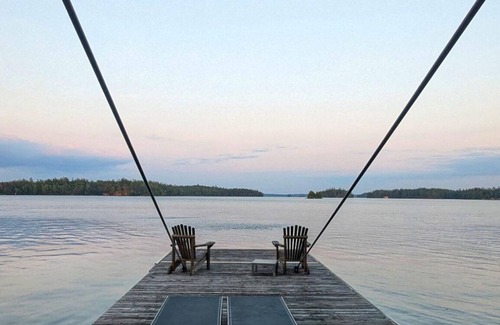 Gravenhurst Cottage | Lakefront 5 Bedroom + 5 bathroom Cottage w/Boat on Miller Island Muskoka