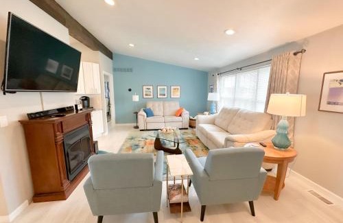 Vermilion House | Lakefront 5 Bedroom Vacation Home - Sleeps 12!