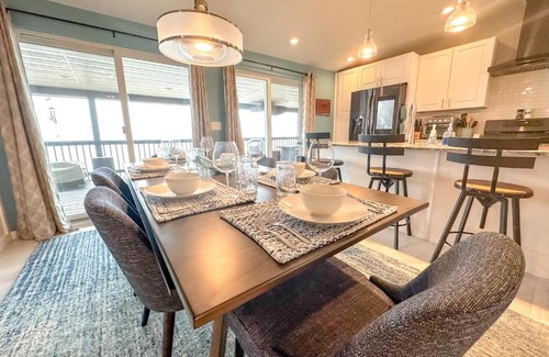 Vermilion House | Lakefront 5 Bedroom Vacation Home - Sleeps 12!