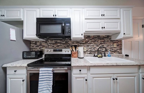 Southmont Cottage | Lakefront A-Frame Cottage with Kayaks & Fire Pit