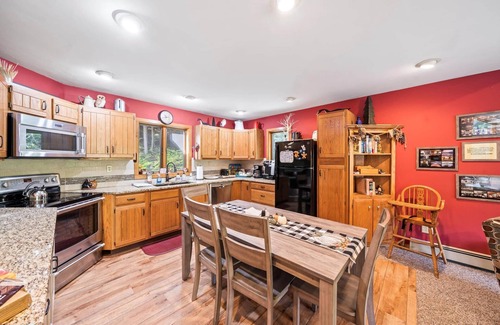 Chestertown House | Lakefront Adirondack Paradise on 40 acres